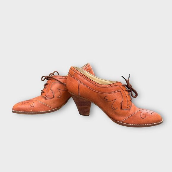 Women’s Town and Country Broques Shoe Sz 6.5 Vintage Pointed Toe Heels - Picture 5 of 10